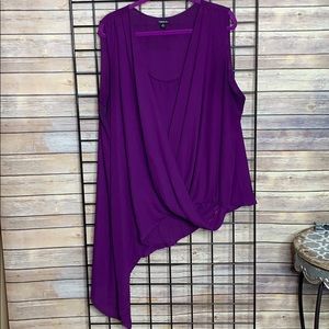 Sleeveless dress shirt